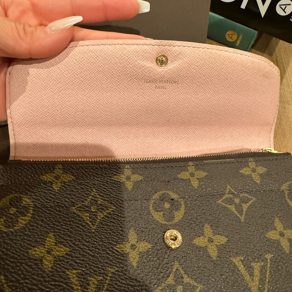 LV Sarah wallet - Picture 5 of 9